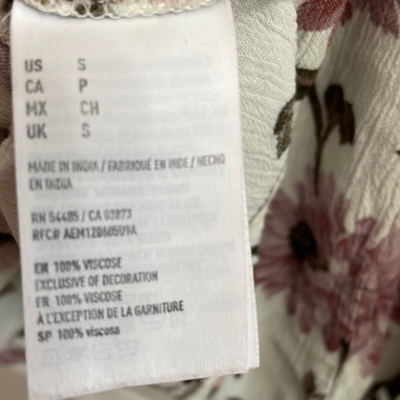 American Eagle flower top. S - Picture 6 of 7